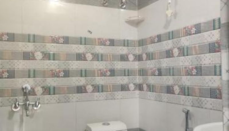 Bagno - Nagtibba TSR Inn By Xplore Mantra Hotel and Cafe