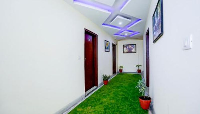 Info - HOTEL GLOBAL STAY NEAR DELHI AiRPORT