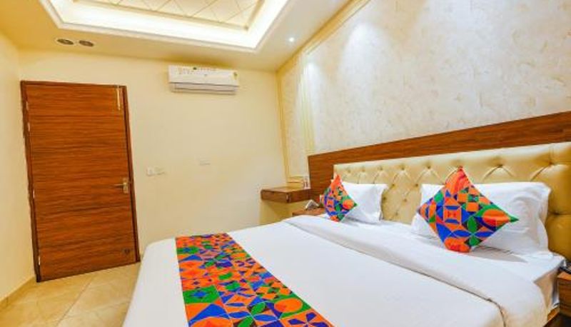 Info - FabHotel K9 Royal