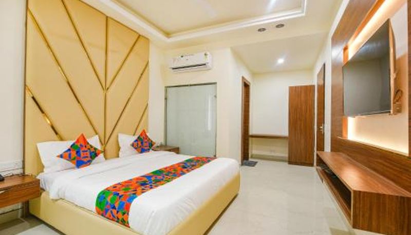 Info - FabHotel K9 Royal