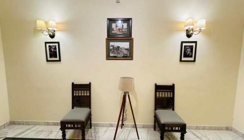 Zewnętrzna część hotelu - RAGHVENDRA HERITAGE
