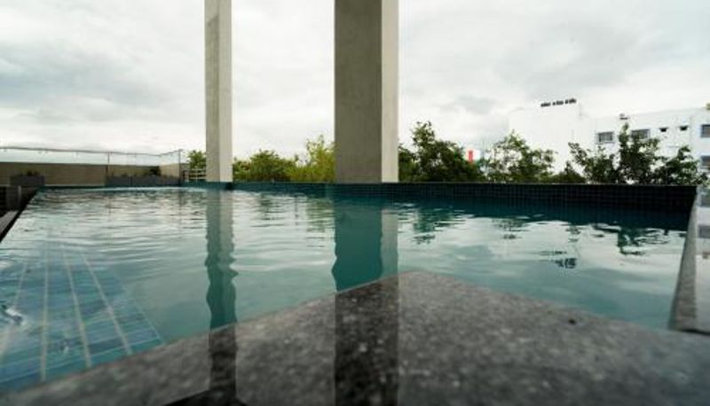 Pool - The Grand Sona