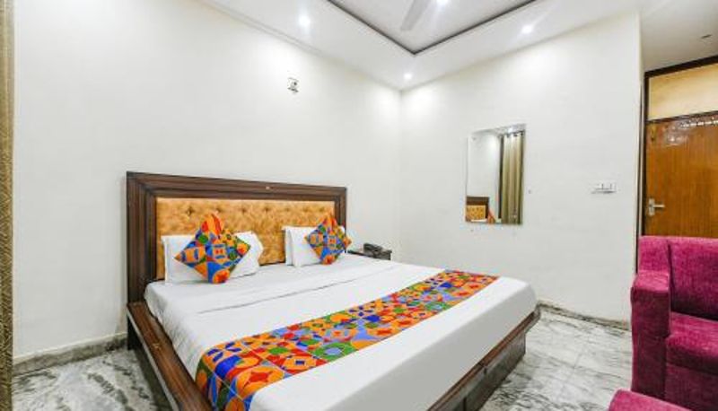 Info - Chandigarh FabHotel Royal Inn - Sector 22D
