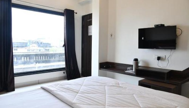 Info - Hotel Shreeji Palace