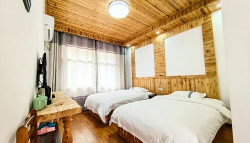 Pokój trzyosobowy - Zhangjiajie YOLO Resort--Within Zhangjiajie National Forest Park