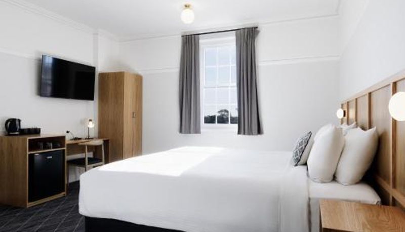 Info - Mortdale Hotel
