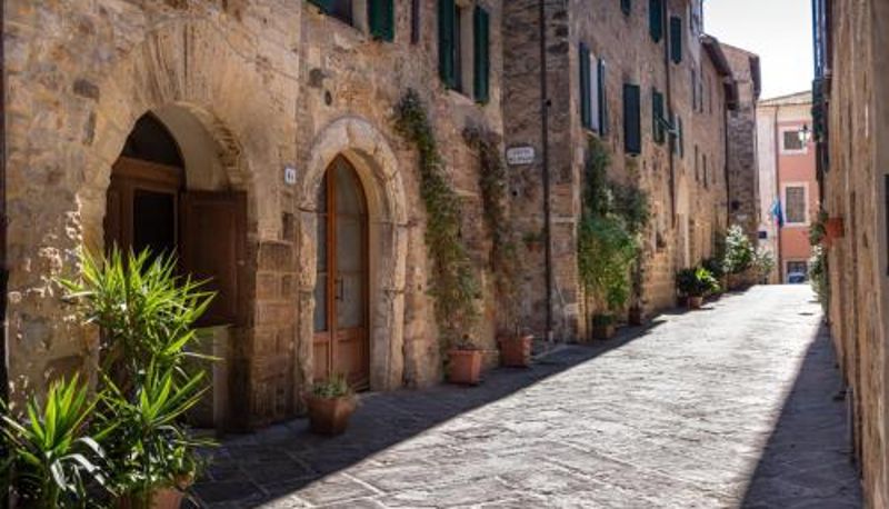 Bilgi - Village Experience  Albergo Diffuso BORGO MEDIEVALE b&b - Centro Storico - Capitano Collection