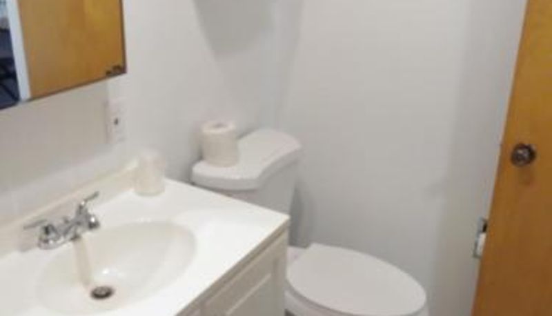 Banyo - The Place Motel Bar