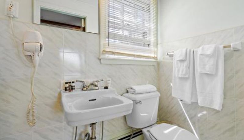 Banyo - Mid-Town Motel