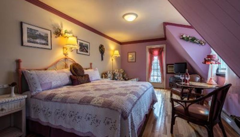 Standard room - A Cape Cod Ocean Manor Inn