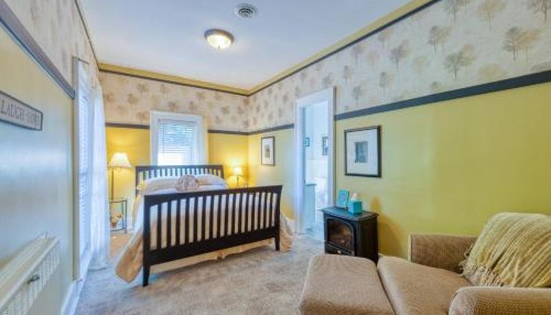 客室 - Monroe Manor Inn