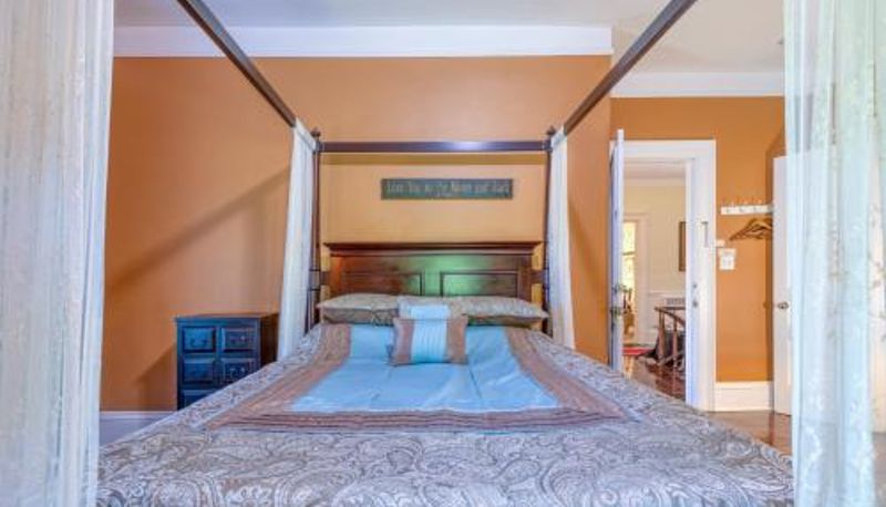 客室 - Monroe Manor Inn