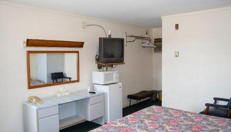 Oda - Wathena Capri Motel By OYO Elwood