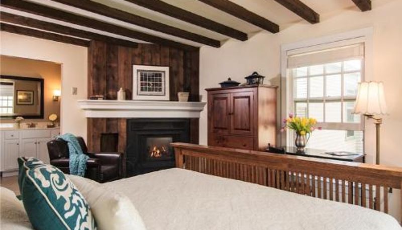 Oda - Chesterfield Inn