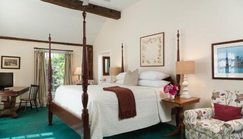Oda - Chesterfield Inn