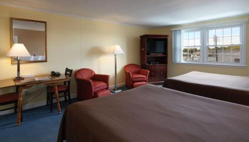 Room - Cape Cod Harbor House Inn