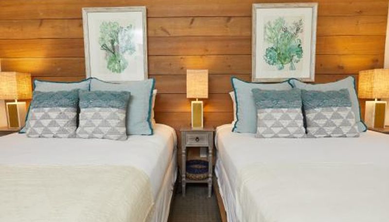 Room - Shelter Harbor Inn