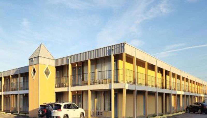 Hotel Außenbreich - Castle inn & suites by OYO Lawton