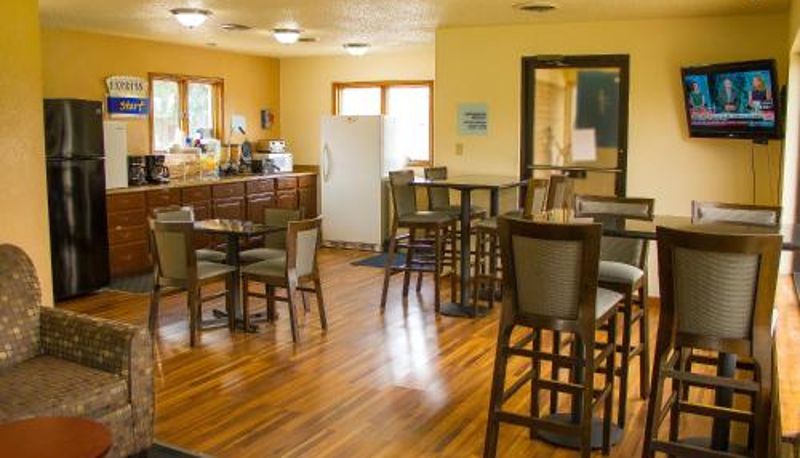 Sala śniadaniowa w restauracji - Budget Inn & Suites Guymon