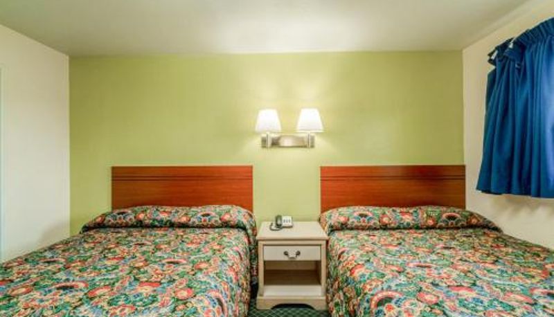Room - Hotel O Longhorn Boise City OK