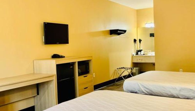 Zimmer - Weston Inn & Suites