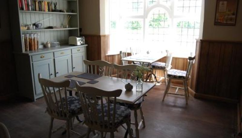 Info - Hare & Hounds Bed & Breakfast