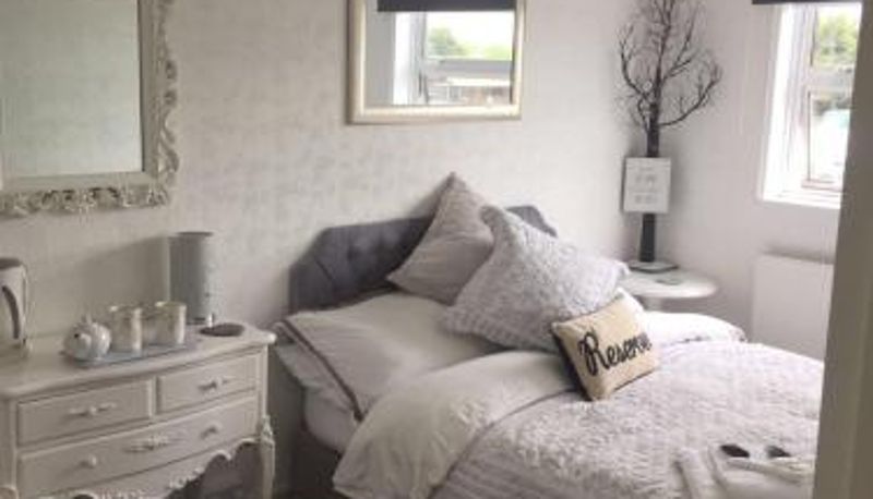 Info - Southend Airport Bed & Breakfast