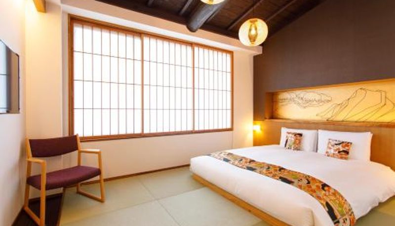 Zimmer - Gion Misen Furumonzen