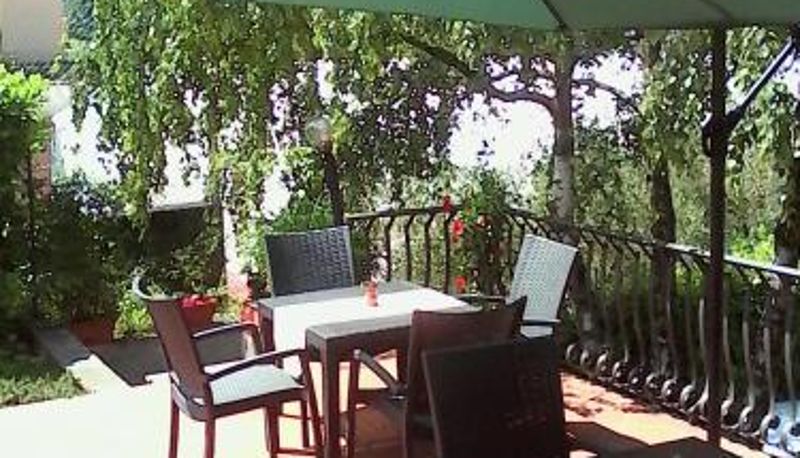 Taras - Villa Leilani B&B