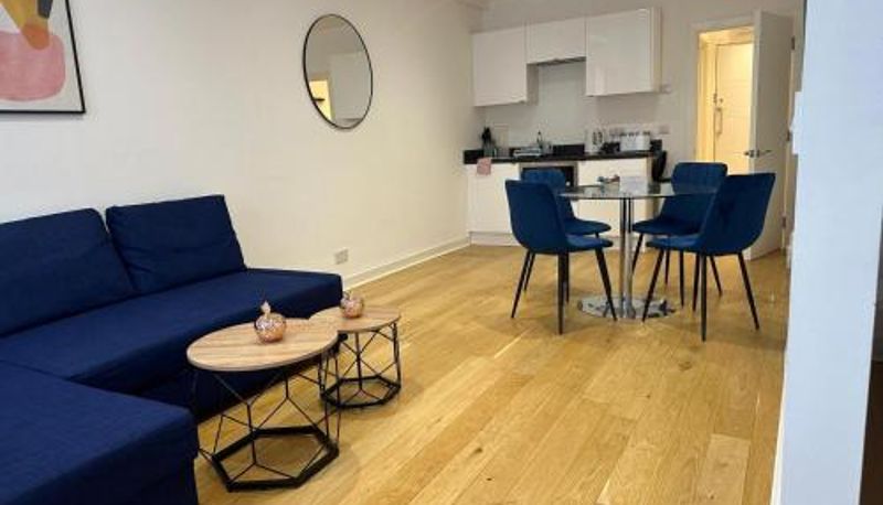 Info - 2A Soho Studios by Indigo Flats Sleeps 4