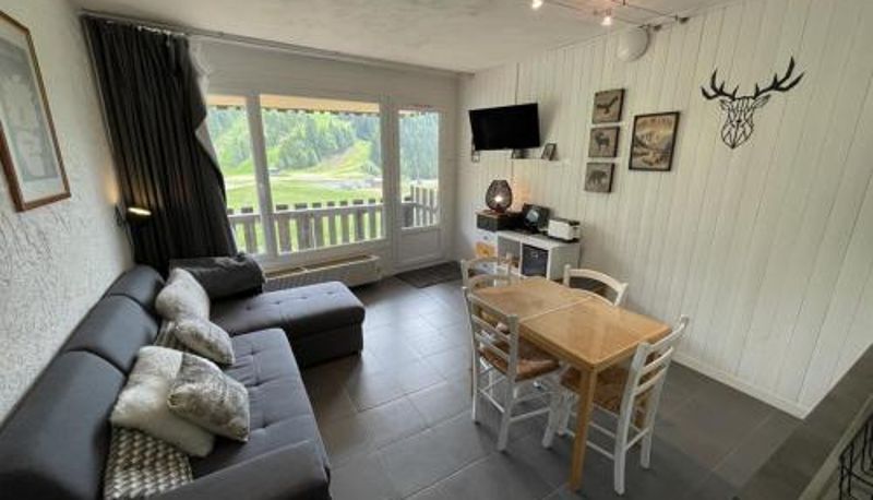 Info - WiFi Studio en centre station avec balcon