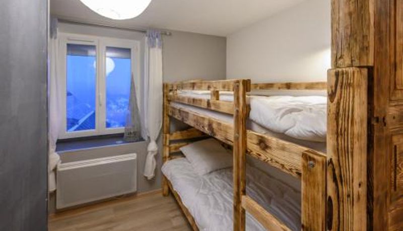Habitación - Appartement spacieux à Orcières – Vue sur la montagne.