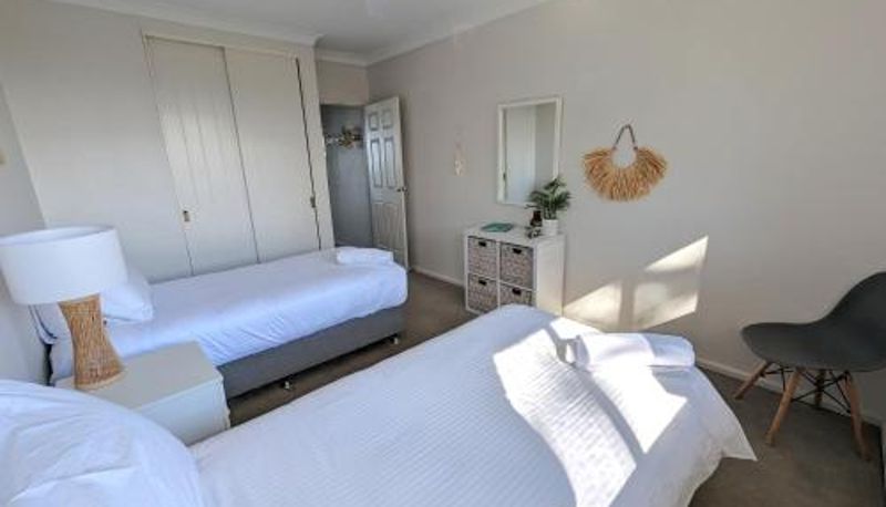 Apartment - Shoreline Unit 8