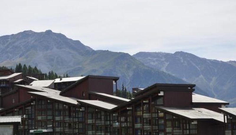 Standart oda - ski aux pieds Appartement rénové avec balcon au centre d'Arc 1800