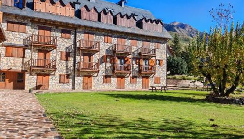 Información - vistas y jardín- Isard 4 Ambiente de montaña- Chimenea