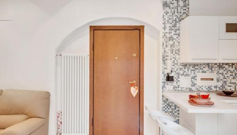 Info - GuestHost - Coverciano Modern Apartment with Patio!