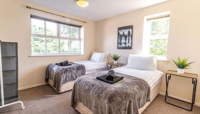 Apartamento - Parking  Long Stay Disc  Sleeps 4 in 2 bedrooms Thorley Apartment in North Swindon