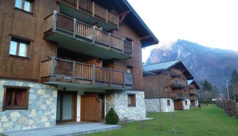 Standart oda - parking inclus  proche centre et ski-bus Appartement T3 avec balcon et grande terrasse