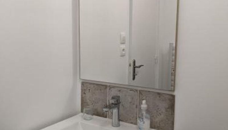 Info - Spacious quiet nest with garden near the sea