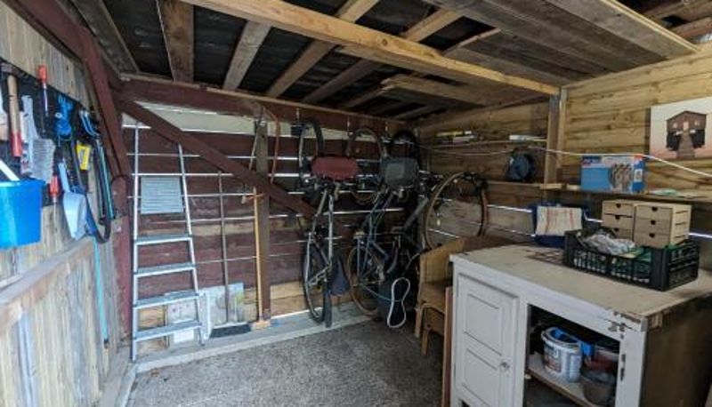 Info - Spacious quiet nest with garden near the sea