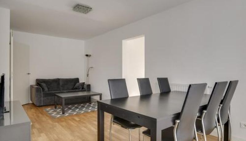 Chambre Standard - proche plages et gare  parking privé  balcon  hyper centre Arcachon Appartement de standing 8 pers