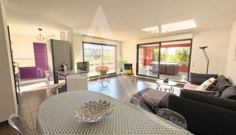 Appartement - 3 CHAMBRES TOUT CONFORT EN BORD DE MER