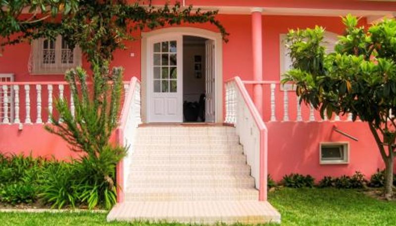 Info - Spacious Apartment Sintra 120 m² + Pool
