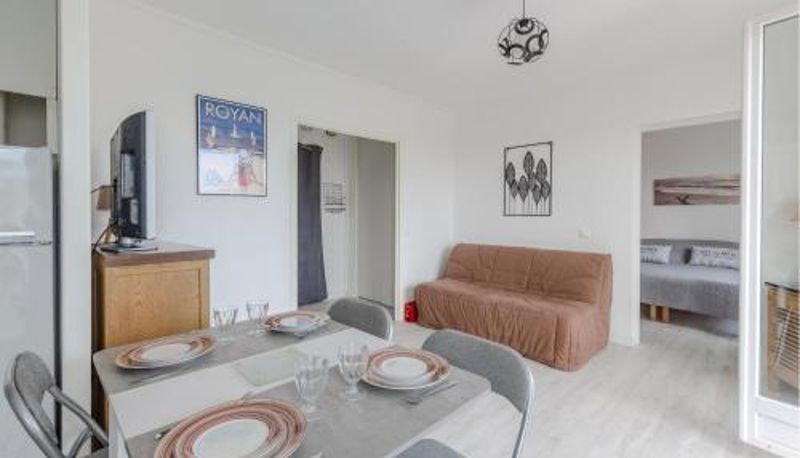 Appartamento - 1 Bedroom Awesome Apartment In Royan