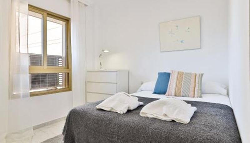 Apartament - C09 Roomy Luminous 5 Bedroom in Town