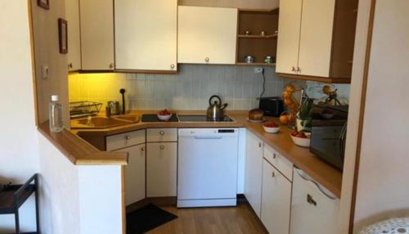 Standardzimmer - Bright and quiet nest with terrace near beaches