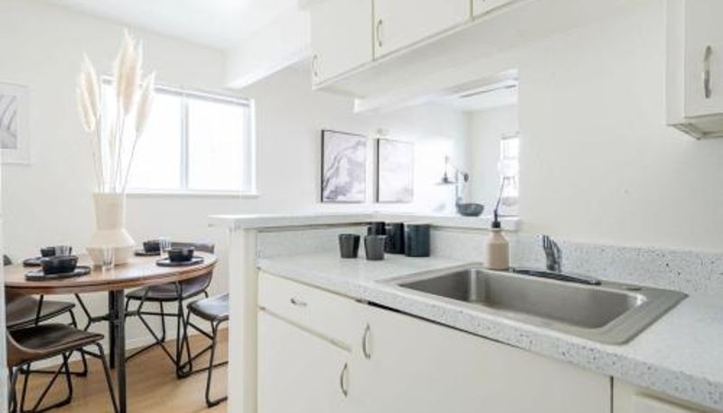 Standard room - Rancho Del Sol l Sleeps 5 l Close to Downtown I TV