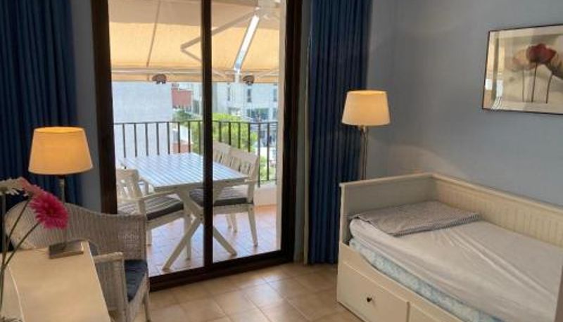 Apartament - Sunny apartment with pool