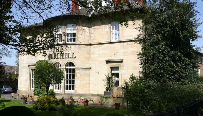インフォメーションセンター - The Churchill Hotel