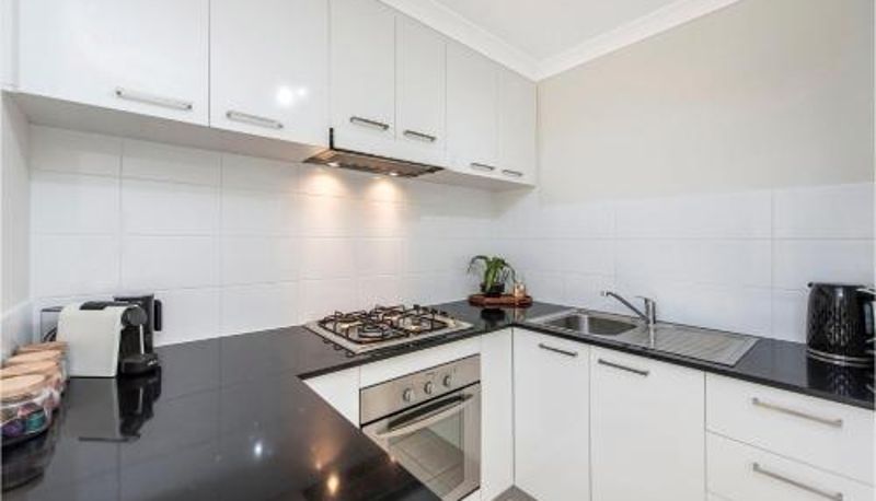Apartment - Mandurah Accommodation Near Foreshore Modern 1BR Loft with Parking & WiFi